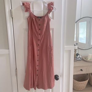 Lulu’s ruffled strap dress